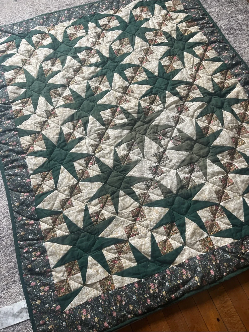 Green and Cream Star Patchwork Quilt